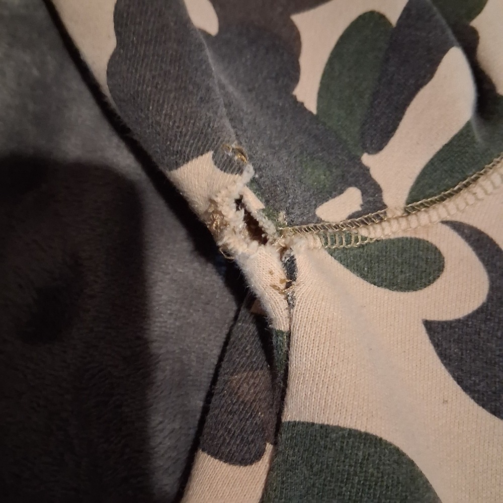 A Bathing Ape BAPE Camo Hoodie Size Large Gorilla Logo College Pullover OBO - Picture 6 of 15